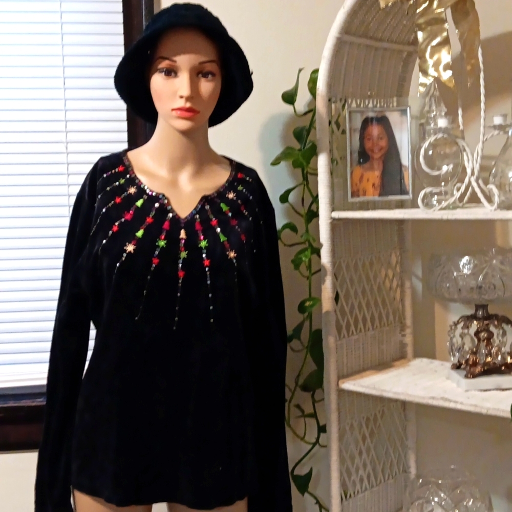 Like New Merry & Bright Christmas Top Women Blk/Multicolor  Decorations Med